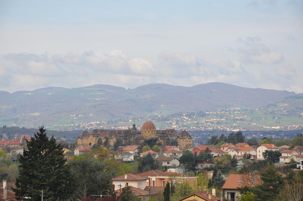 Studio Du Marechal Sainte-Foy-lès-Lyon Buitenkant foto